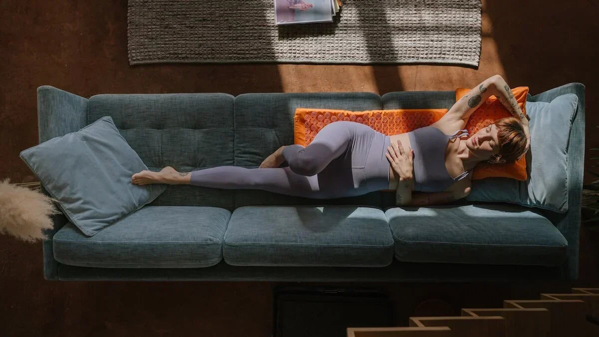 10 Minuten Selfcare mit der Shakti Mat